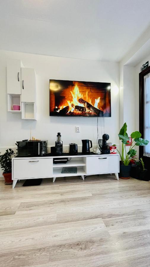 Apartamento Leto House Târgu Jiu Exterior foto