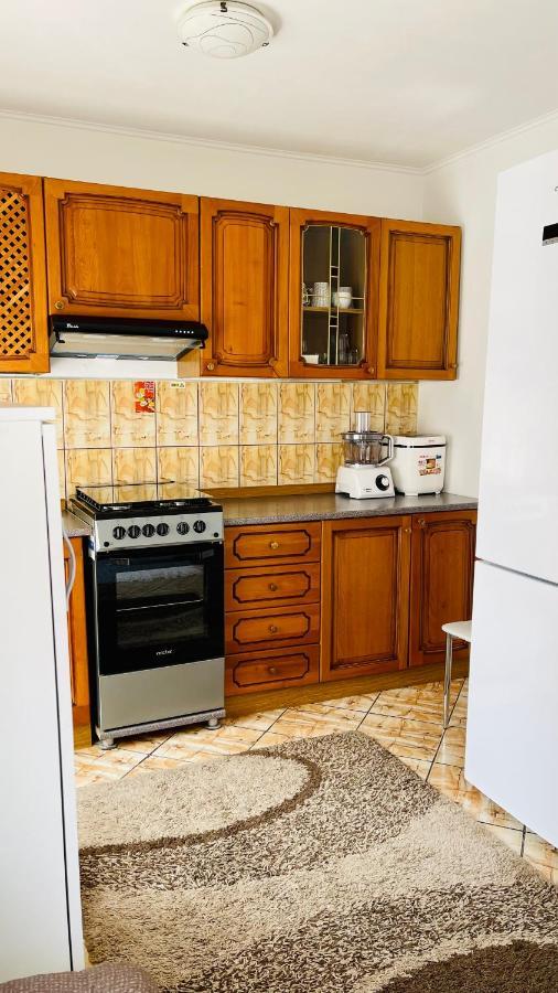 Apartamento Leto House Târgu Jiu Exterior foto